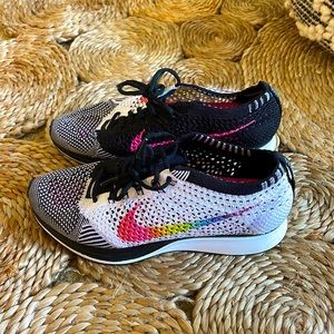Nike Be True Flyknit Racers